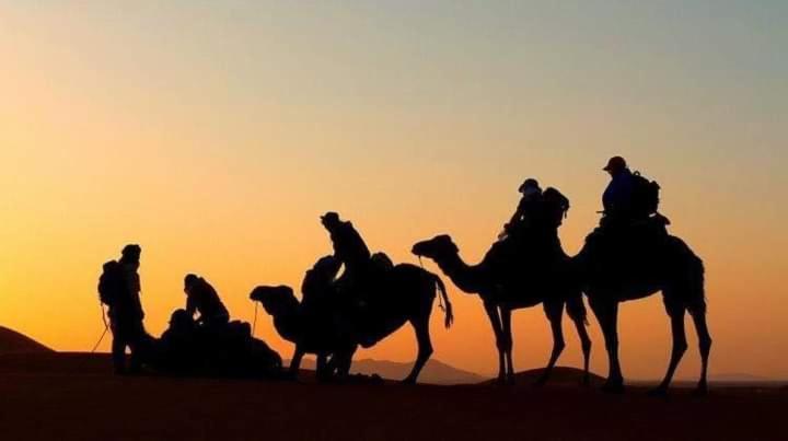 Pueblo Touareg - Private Tents メルズーガ エクステリア 写真